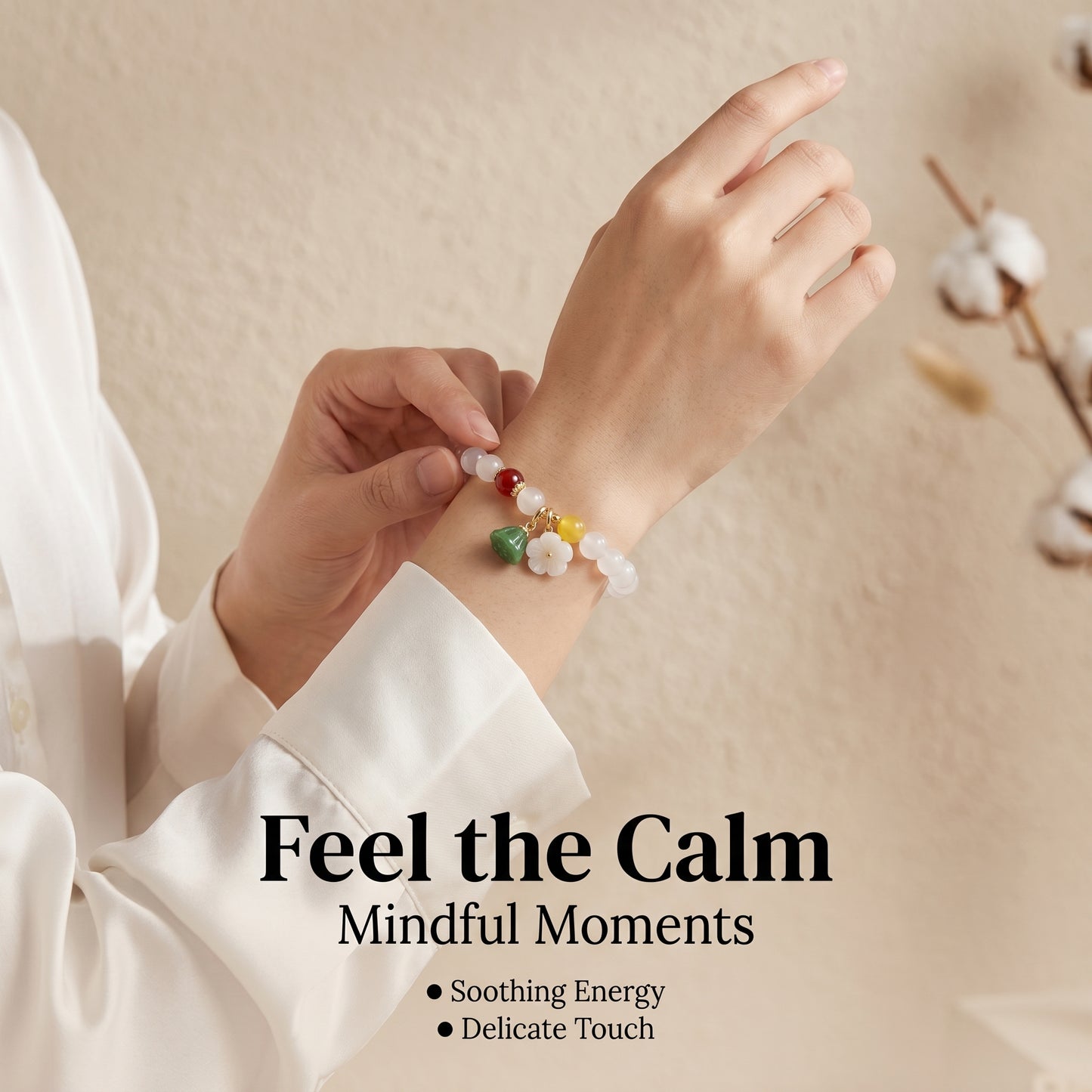 Natural White Agate Bracelet for Women, Translucent Beaded Stretch Wrist Jewelry with Floral Charm, Everyday Elegant Crystal Bracelet for Mindful Moments and Gift Styling