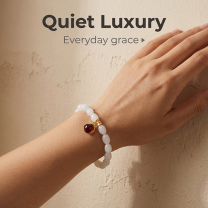Quartz Jade Beaded Bracelet for Women, Natural Crystal Stone Wrist Jewelry with Polished Beads, Natural Polished Style for Daily Outfits, Meditation, Layering, and Gift Styling